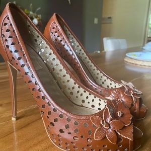 Valentino cognac color laser cut platform stilettos sz 39